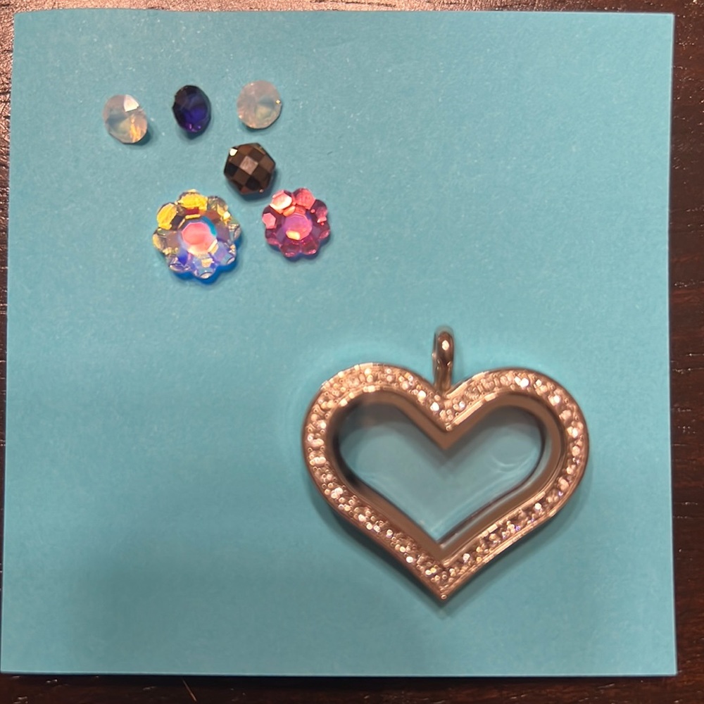 Origami owl heart locket and jewels
